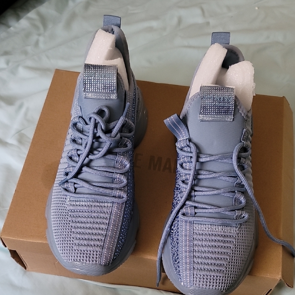 Stylish Blue Athletic Sneakers